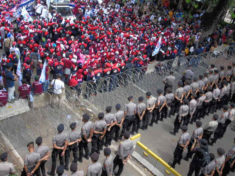 Students Protest Lawmakers’ Allowances