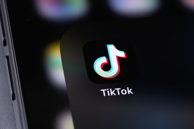 TikTok US Sale Stalled as Investors Wait for Next Move